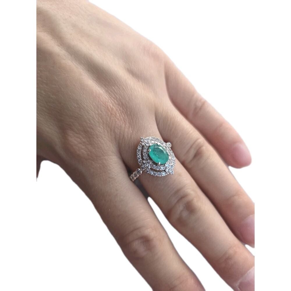 Genuine Green Emerald Oval Gemstone Woman's Ring Size 8 New Rhodium Plated